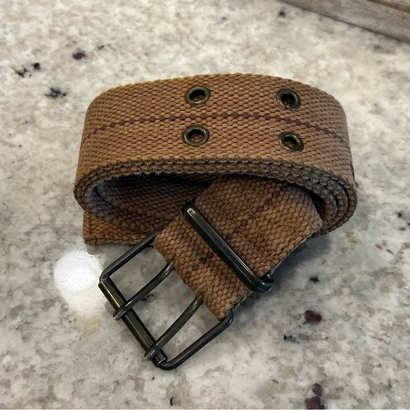 Brown Canvas belt. See pic for size. Great condition - Picture 1 of 2